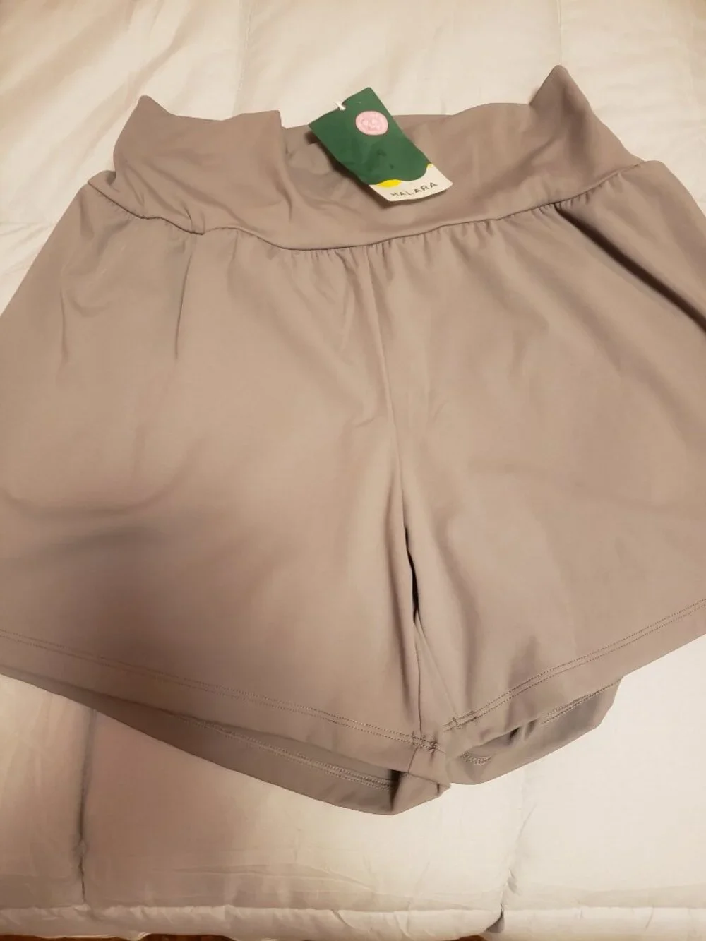 NEW Halara Athletic shorts built 2 in 1 design.